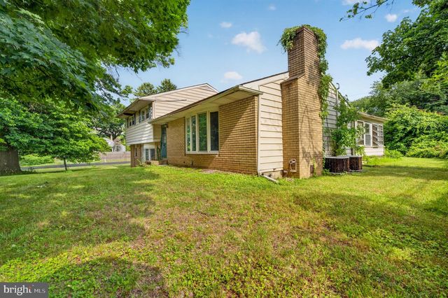 933 BIG OAK RD, Yardley, PA 19067
