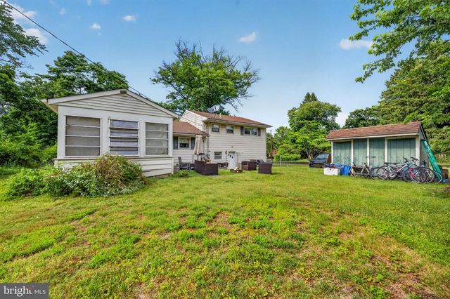 933 BIG OAK RD, Yardley, PA 19067