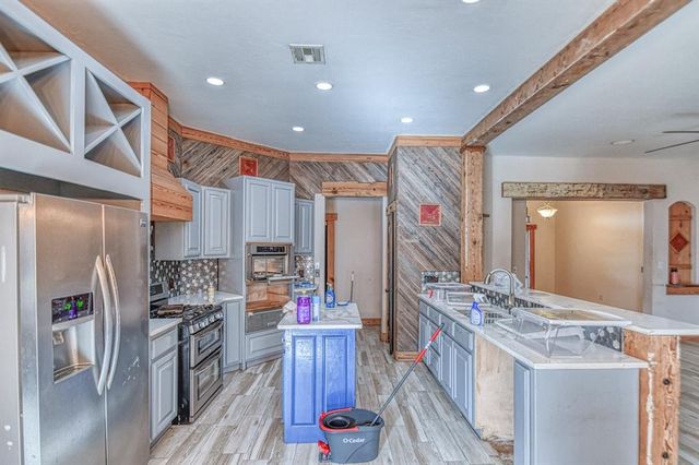 1100 Bryan Drive, Moore, OK 73160