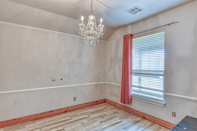 1100 Bryan Drive, Moore, OK 73160