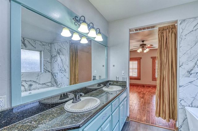 1100 Bryan Drive, Moore, OK 73160