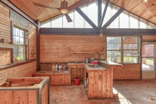 1100 Bryan Drive, Moore, OK 73160