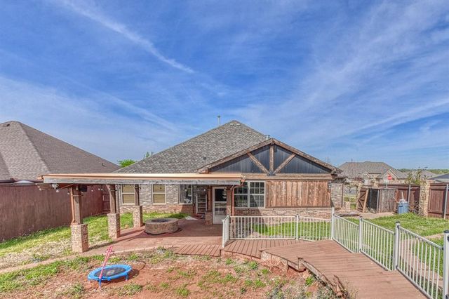 1100 Bryan Drive, Moore, OK 73160