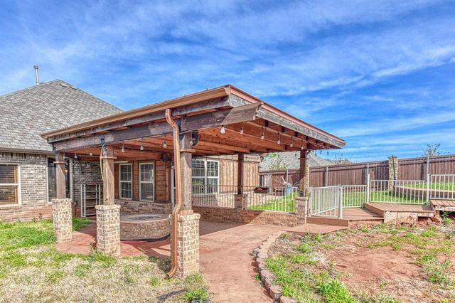 1100 Bryan Drive, Moore, OK 73160