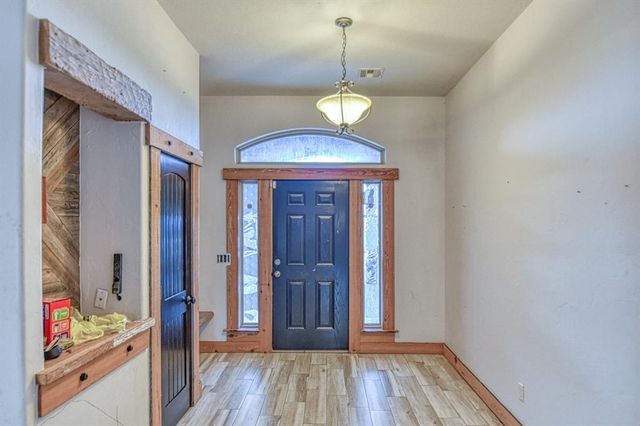 1100 Bryan Drive, Moore, OK 73160