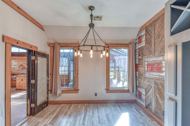 1100 Bryan Drive, Moore, OK 73160