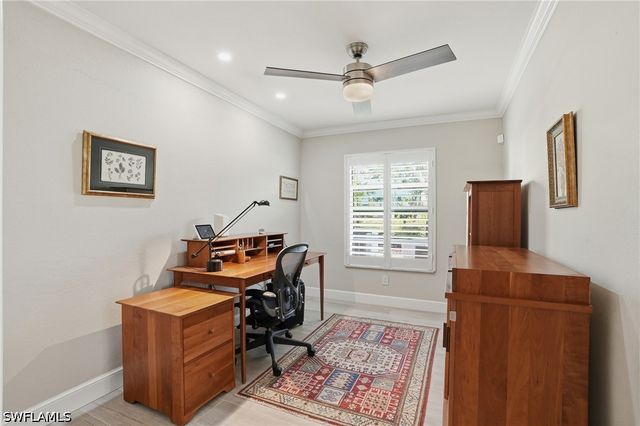 4945 Cougar CT S 4, Naples, FL 34109