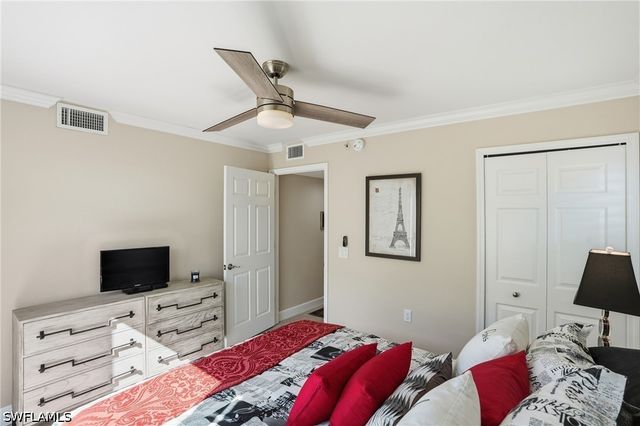 4945 Cougar CT S 4, Naples, FL 34109