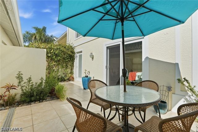 4945 Cougar CT S 4, Naples, FL 34109