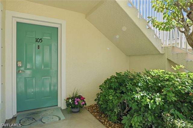 4945 Cougar CT S 4, Naples, FL 34109