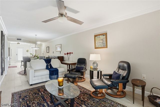 4945 Cougar CT S 4, Naples, FL 34109