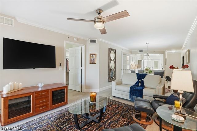 4945 Cougar CT S 4, Naples, FL 34109