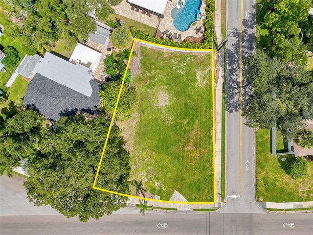 3622 W TAMPA CIRCLE, Tampa, FL 33629
