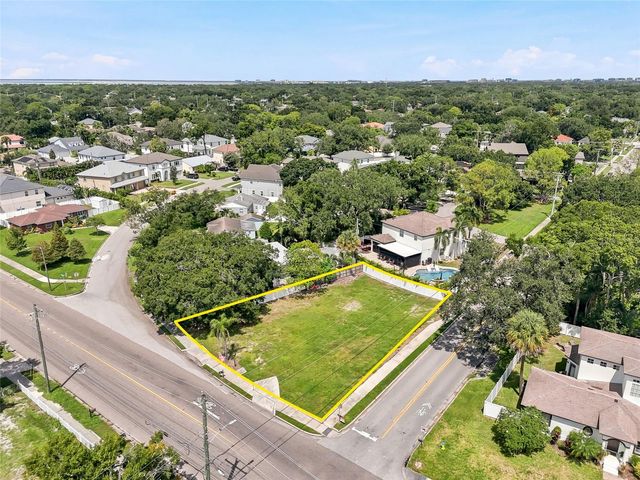 3622 W TAMPA CIRCLE, Tampa, FL 33629