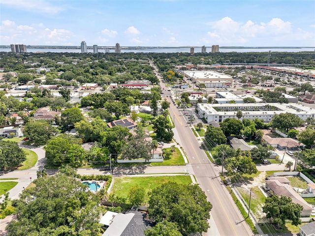 3622 W TAMPA CIRCLE, Tampa, FL 33629