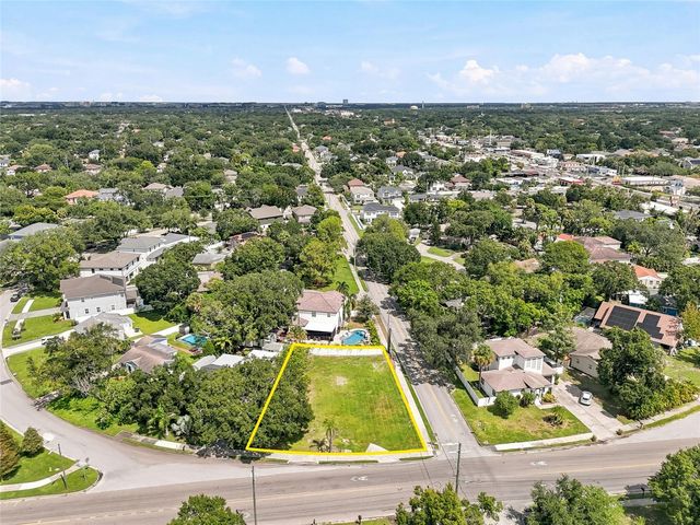3622 W TAMPA CIRCLE, Tampa, FL 33629