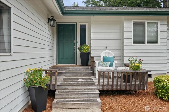 260 N Mount Christie Drive, Hoodsport, WA 98548