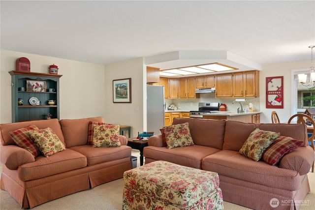 260 N Mount Christie Drive, Hoodsport, WA 98548
