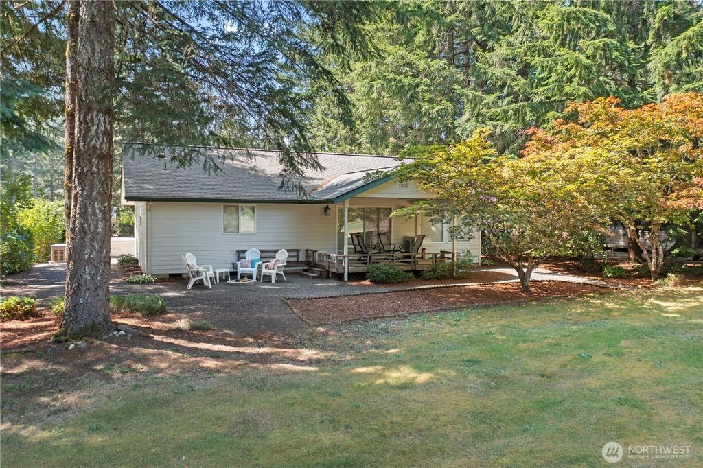 260 N Mount Christie Drive, Hoodsport, WA 98548