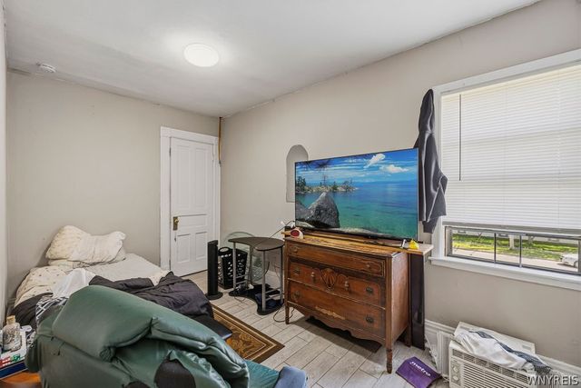 1780 Falls Street, Niagara Falls, NY 14303