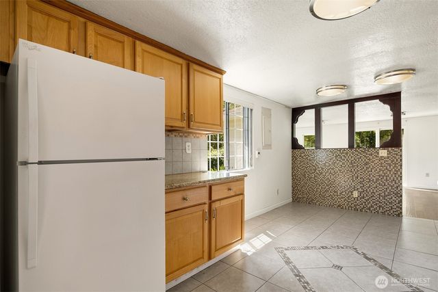 23516 20th Avenue W, Bothell, WA 98021