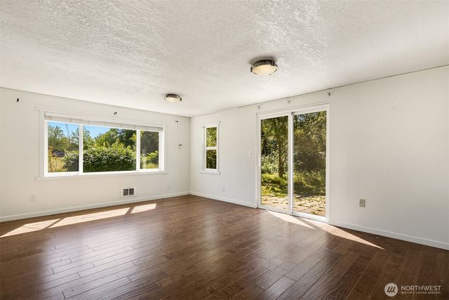 23516 20th Avenue W, Bothell, WA 98021