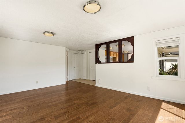 23516 20th Avenue W, Bothell, WA 98021