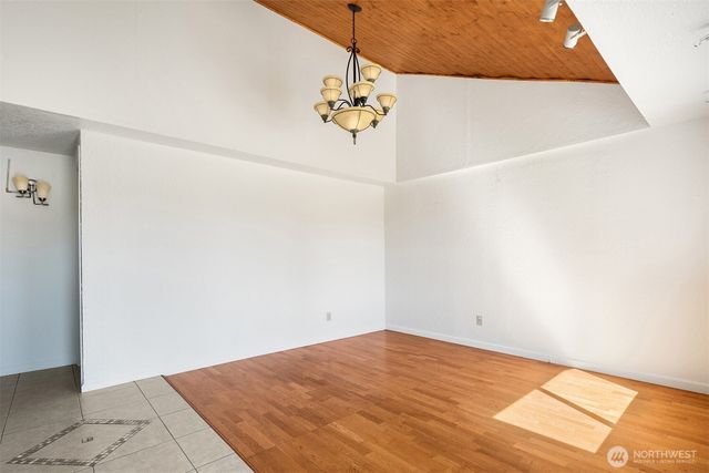 23516 20th Avenue W, Bothell, WA 98021