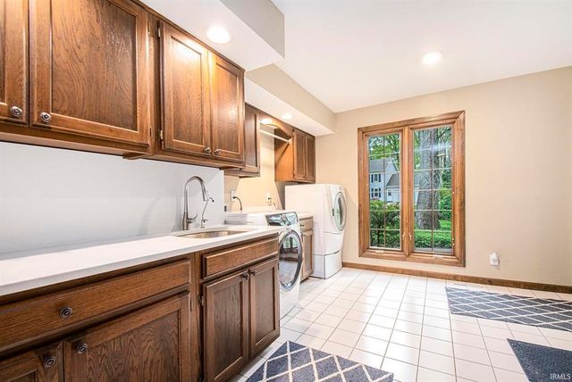 51086 Woodcliff Court, Granger, IN 46530
