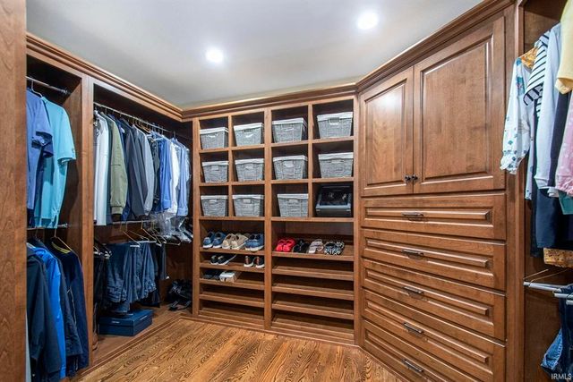 51086 Woodcliff Court, Granger, IN 46530