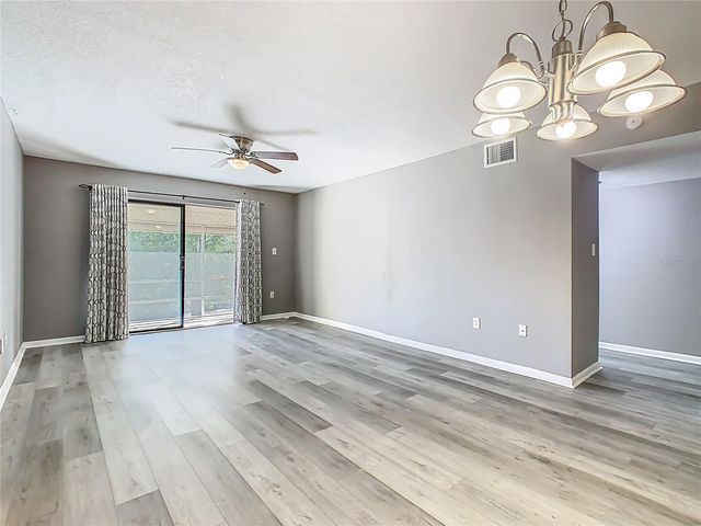 130 E JOHNSON AVENUE 206, Lake Wales, FL 33853