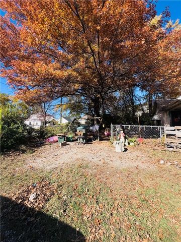 720 Church Avenue, Fayetteville, AR 72701