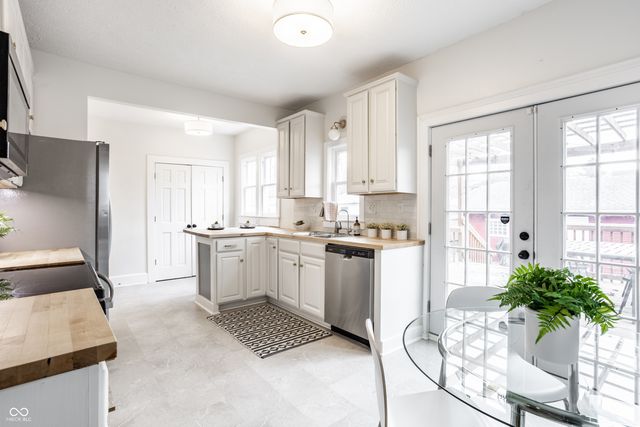 3837 Central Avenue, Indianapolis, IN 46205