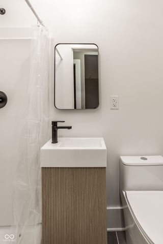 3837 Central Avenue, Indianapolis, IN 46205