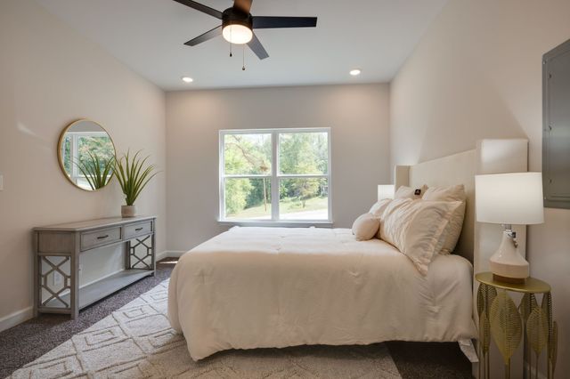 149 Lynn Lane, Charlotte, TN 37036