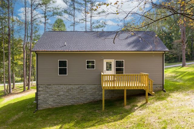 149 Lynn Lane, Charlotte, TN 37036