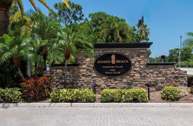 4530 NW Exchange Avenue, Jensen Beach, FL 34957