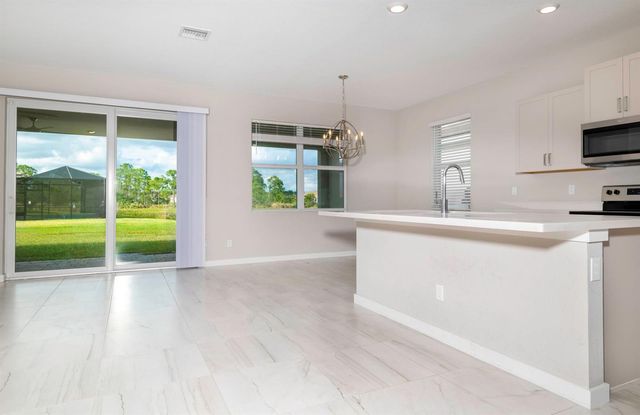 4530 NW Exchange Avenue, Jensen Beach, FL 34957