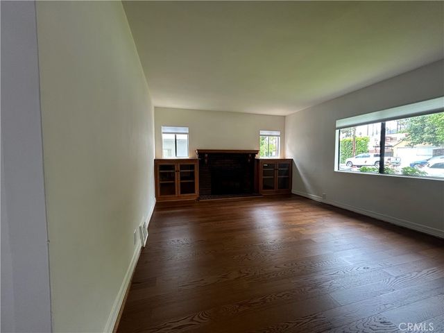 214 E Stocker Street, Glendale, CA 91207