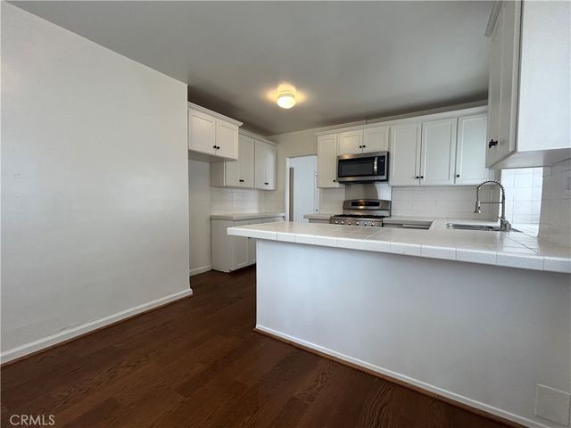 214 E Stocker Street, Glendale, CA 91207