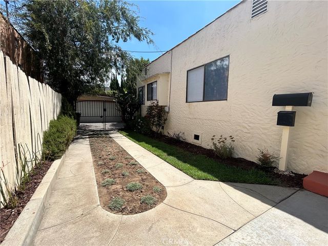 214 E Stocker Street, Glendale, CA 91207
