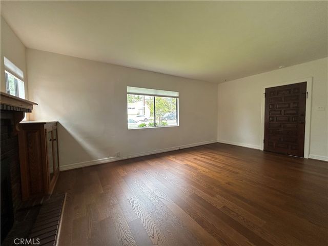 214 E Stocker Street, Glendale, CA 91207