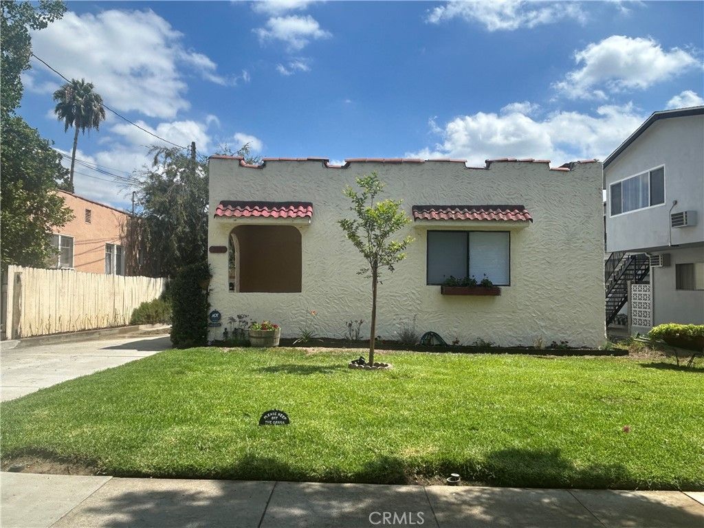 214 E Stocker Street, Glendale, CA 91207