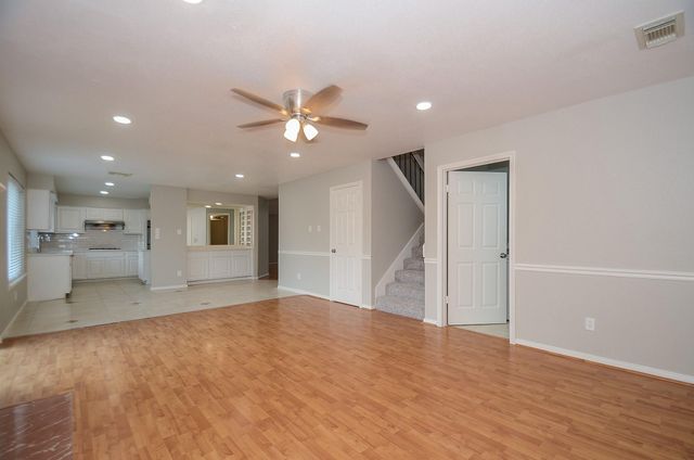 2819 Pineleaf Drive, Sugar Land, TX 77479