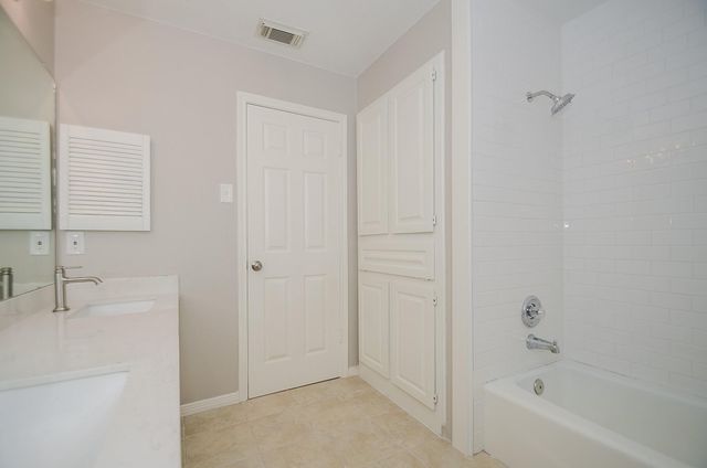 2819 Pineleaf Drive, Sugar Land, TX 77479