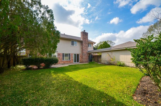 2819 Pineleaf Drive, Sugar Land, TX 77479