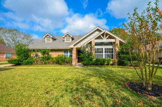 2819 Pineleaf Drive, Sugar Land, TX 77479