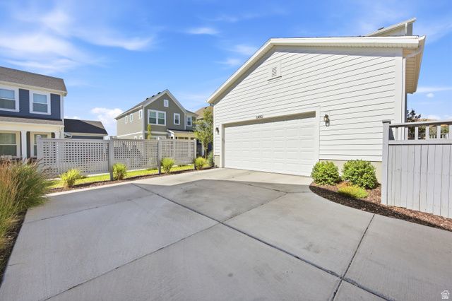 11461 S GLASS HILL DR, South Jordan, UT 84009