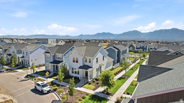 11461 S GLASS HILL DR, South Jordan, UT 84009