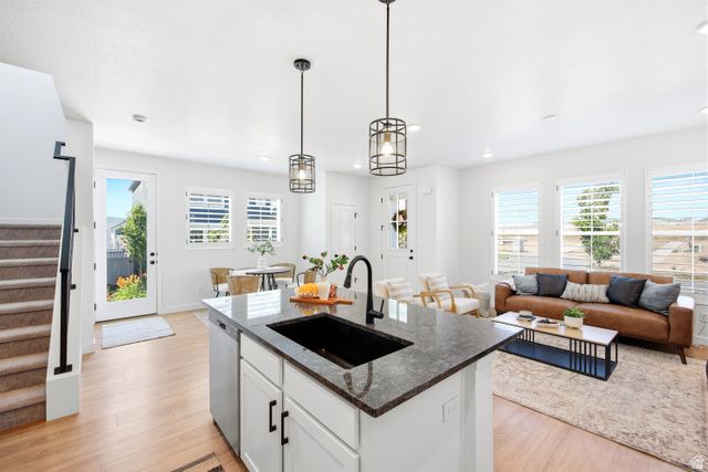 11461 S GLASS HILL DR, South Jordan, UT 84009